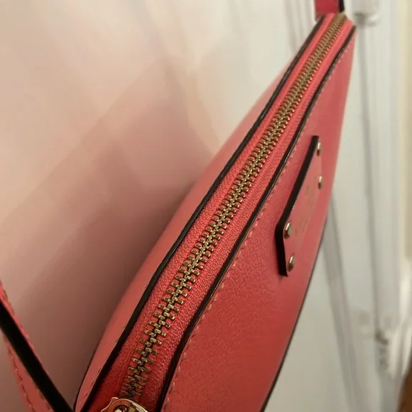 Kate Spade Bay Street Hanna Crossbody - Picture 3 of 12